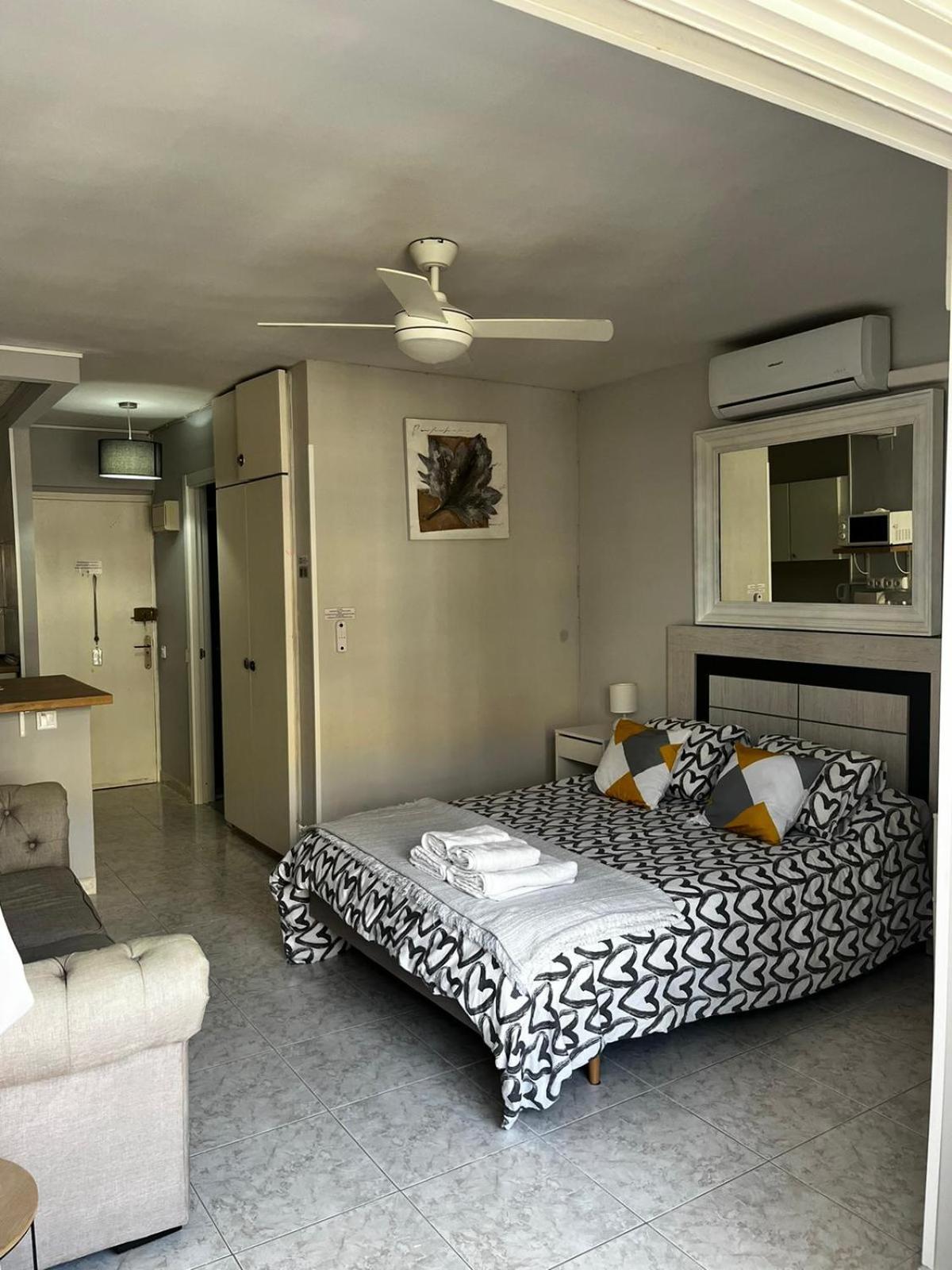 Encantador Estudio Con Piscina Benalmádena Buitenkant foto